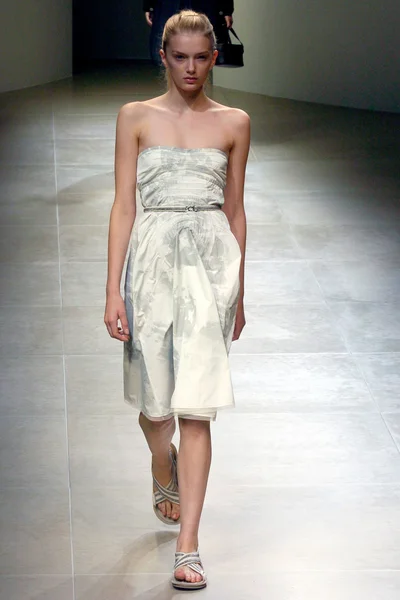 Look 27